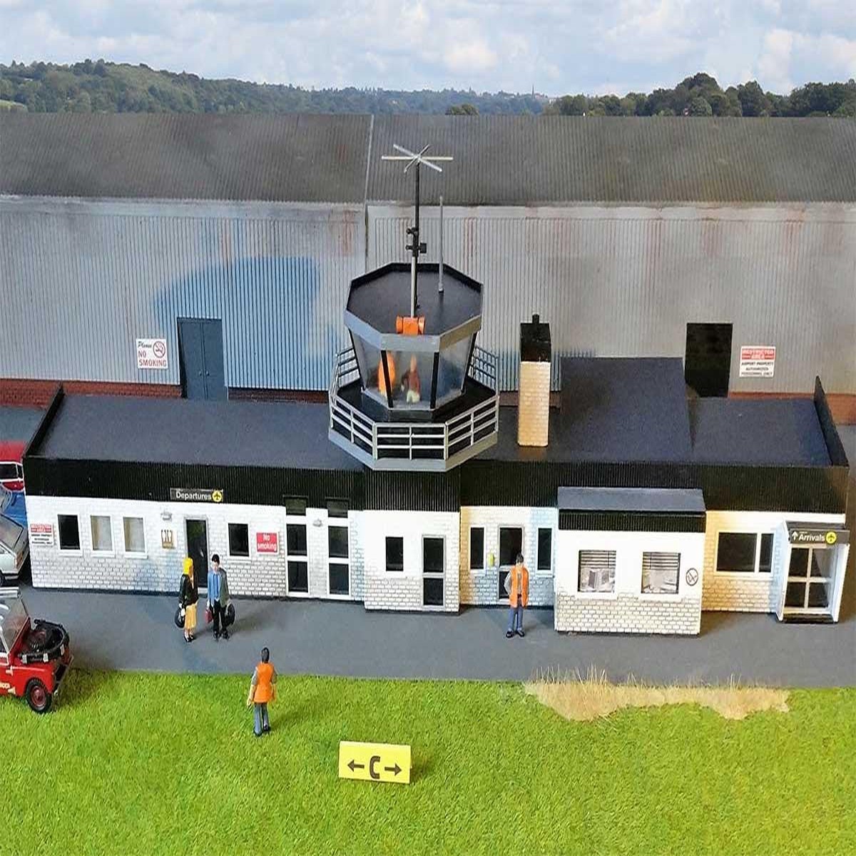 Gaugemaster Structures Fordhampton Airfield Terminal Kit GM444