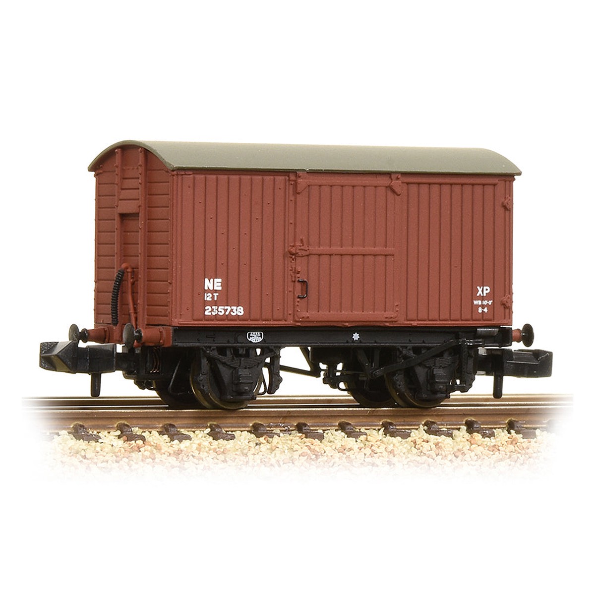 Graham Farish 377-975A LNER 12T Ventilated Van Planked Ends LNER Bauxite