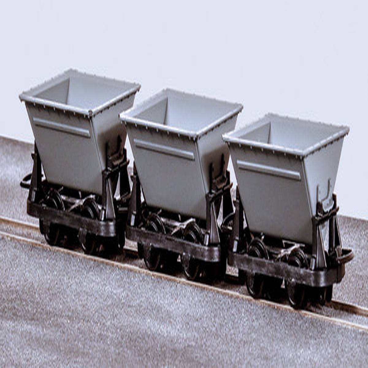 Peco 009 Rolling Stock - Hudson Rugga V Skips Grey