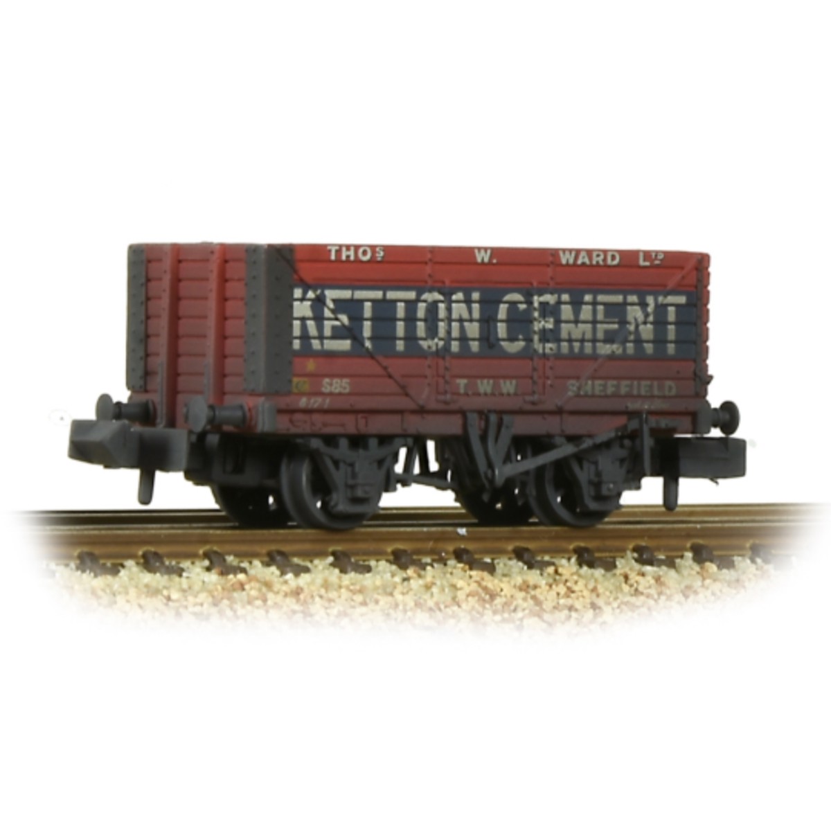 Graham Farish 377-126C 8 Plank Wagon End Door 'Ketton Cement' Red