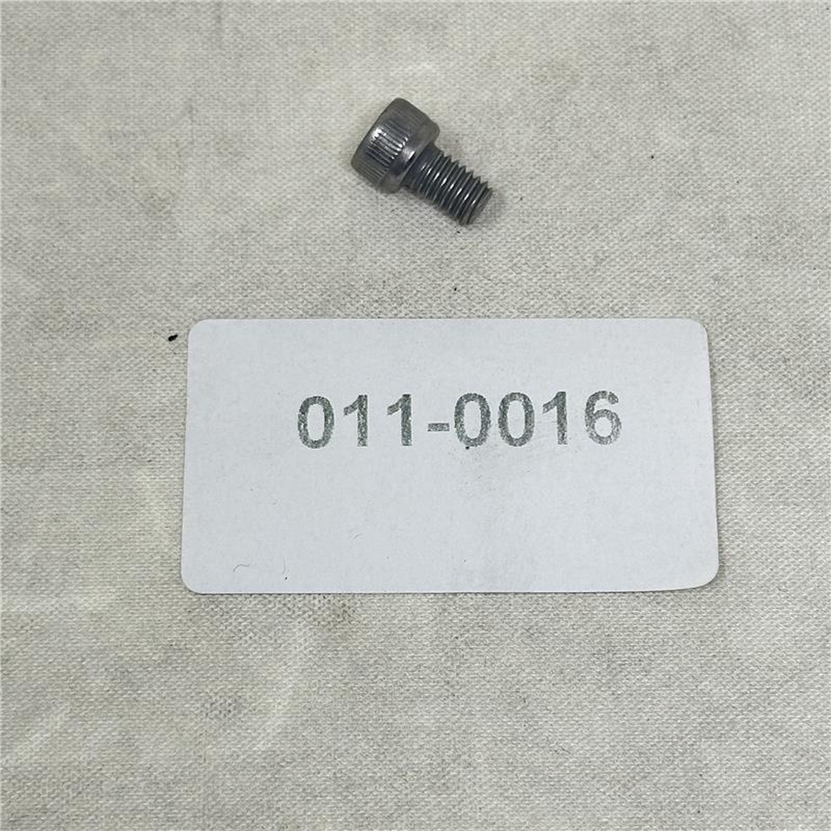 011-0016 Bolt M6X10