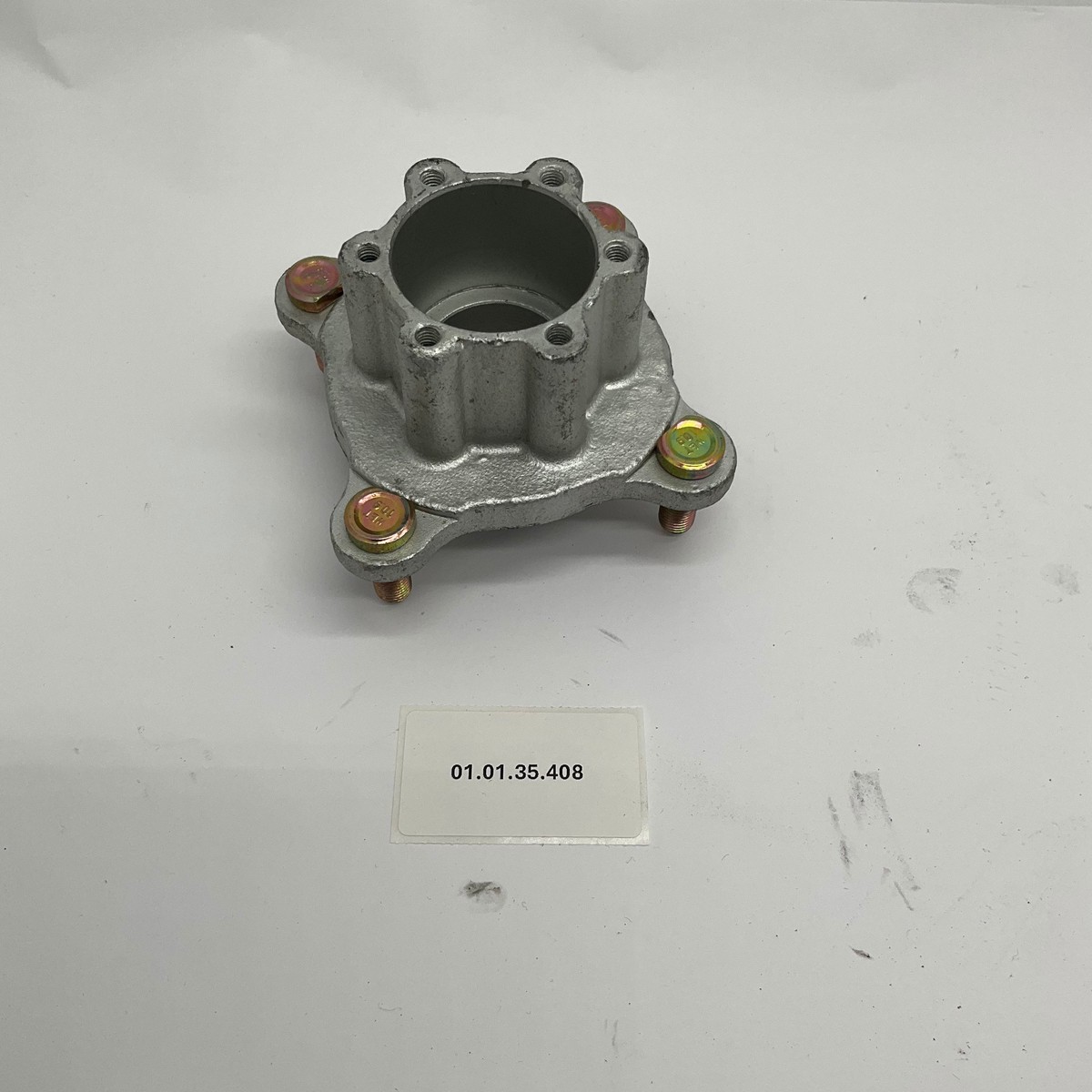 01.01.35.408 Front Hub